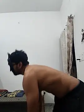 Snapshot of Amit22122 chatting on 03/20/26, 01:32 Amit22122 online show from 03/20/26, 01:32