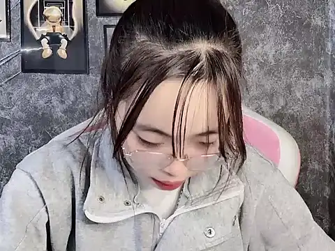 Snapshot of Aria5999 chatting on 11/30/25, 06:50 Aria5999 online show from 11/30/25, 06:50