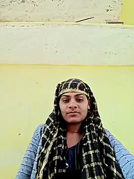 Snapshot of Janki_cute chatting on 01/08/26, 05:43 Janki cute online show from 01/08/26, 05:43