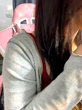 Snapshot of Anna_sexyyy chatting on 12/01/25, 02:05 Anna sexyyy online show from 12/01/25, 02:05