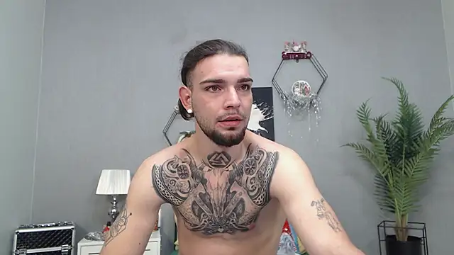 KaneHunter online show from 12/14/25, 04:07