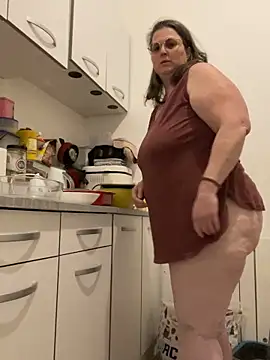 bea french curvy online show from 02/02/26, 09:02