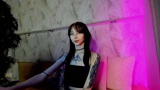 Ellen Hops online show from 04/08/26, 09:20