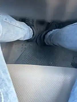 Snapshot of ratemydickbabe chatting on 11/26/25, 01:56 ratemydickbabe online show from 11/26/25, 01:56