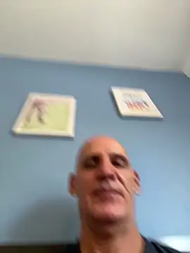 Snapshot of Elosoo chatting on 05/25/26, 12:22 Elosoo online show from 05/25/26, 12:22