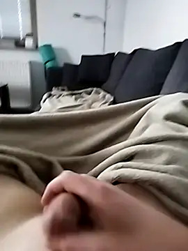 Snapshot of Basti104 chatting on 03/13/26, 02:56 Basti104 online show from 03/13/26, 02:56