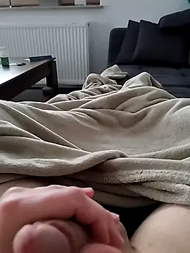 Snapshot of Basti104 chatting on 03/27/26, 11:54 Basti104 online show from 03/27/26, 11:54