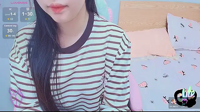 Snapshot of Jii-Soo chatting on 11/29/25, 01:08 Jii-Soo online show from 11/29/25, 01:08