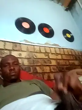 Snapshot of Longinchdick chatting on 11/28/25, 07:00 Longinchdick online show from 11/28/25, 07:00