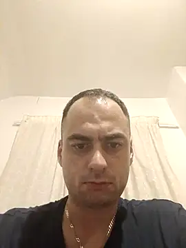 Snapshot of Aaroonbi chatting on 07/30/26, 02:43 Aaroonbi online show from 07/30/26, 02:43