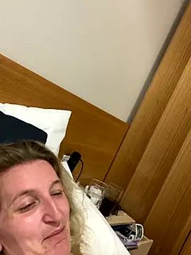 Snapshot of Skyme2713 chatting on 12/03/25, 12:25 Skyme2713 online show from 12/03/25, 12:25