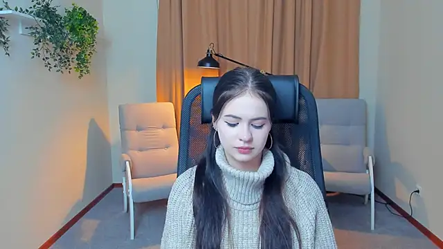 EvieWycoff online show from 12/01/25, 12:10