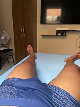 Snapshot of Reenanx chatting on 12/01/25, 08:25 Reenanx online show from 12/01/25, 08:25