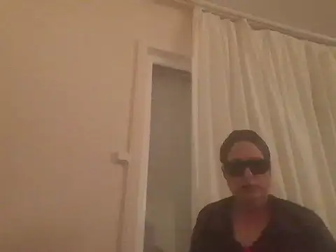 Snapshot of seksialev chatting on 11/27/25, 08:33 seksialev online show from 11/27/25, 08:33