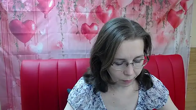 Snapshot of DaisyEdit chatting on 03/28/26, 06:13 DaisyEdit online show from 03/28/26, 06:13