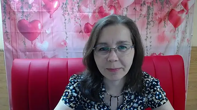 Snapshot of DaisyEdit chatting on 04/05/26, 05:26 DaisyEdit online show from 04/05/26, 05:26