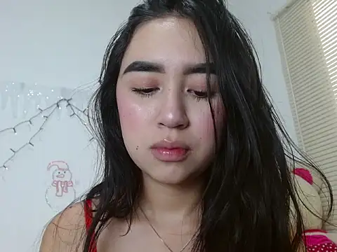 SiennaLorens online show from 12/18/25, 02:56