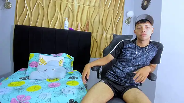 shy guy18 online show from 11/28/25, 07:27