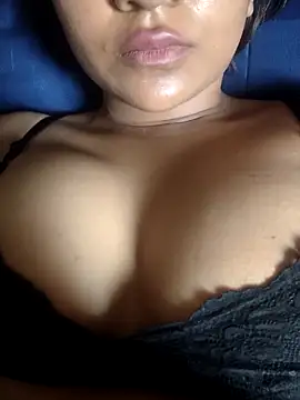 Snapshot of rupali3221 chatting on 04/13/26, 03:12 rupali3221 online show from 04/13/26, 03:12