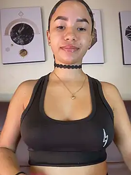 Snapshot of ZoeyFierce chatting on 02/19/26, 01:07 ZoeyFierce online show from 02/19/26, 01:07