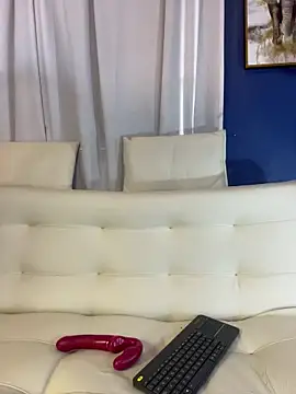 Snapshot of ZoeyFierce chatting on 03/18/26, 01:47 ZoeyFierce online show from 03/18/26, 01:47