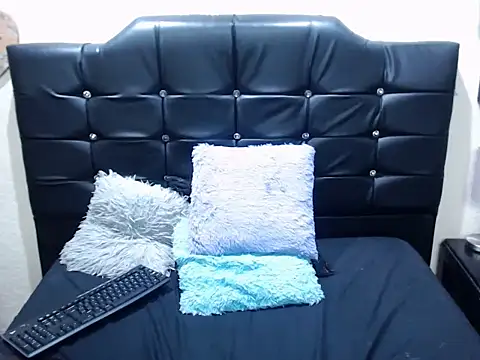 Snapshot of NathRouxe chatting on 11/29/25, 11:52 NathRouxe online show from 11/29/25, 11:52