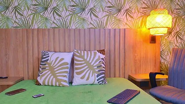 Mia Cullen online show from 02/24/26, 12:03