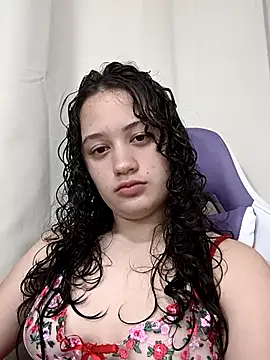 Snapshot of Alana_444 chatting on 04/10/26, 04:17 Alana 444 online show from 04/10/26, 04:17