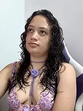 Snapshot of Alana_444 chatting on 05/12/26, 03:25 Alana 444 online show from 05/12/26, 03:25