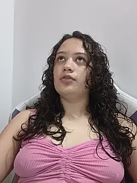 Snapshot of Alana_444 chatting on 05/16/26, 03:03 Alana 444 online show from 05/16/26, 03:03
