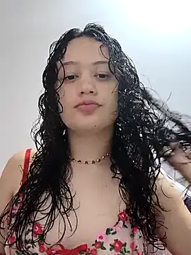 Snapshot of Alana_444 chatting on 05/28/26, 03:26 Alana 444 online show from 05/28/26, 03:26