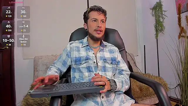 MTHW   online show from 12/03/25, 10:08