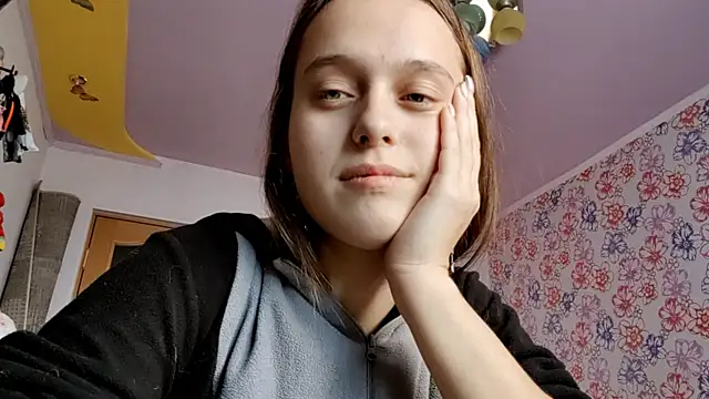 SophieHazely online show from 12/05/25, 01:36