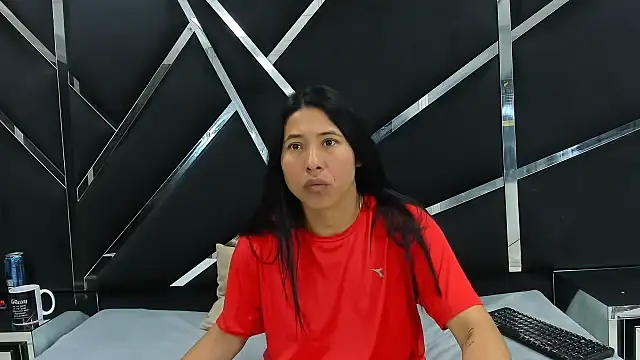 Alyssa Noah online show from 01/11/26, 03:33