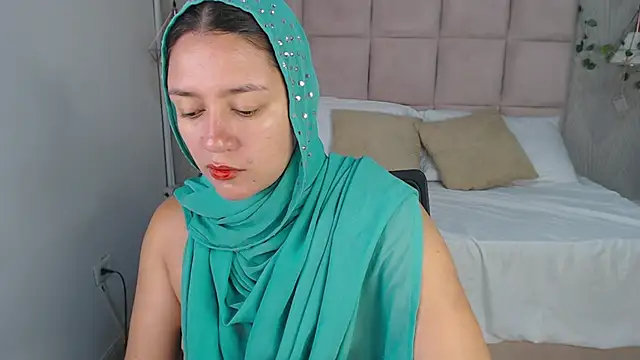 Snapshot of KaylaVonn chatting on 11/30/25, 05:00 KaylaVonn online show from 11/30/25, 05:00