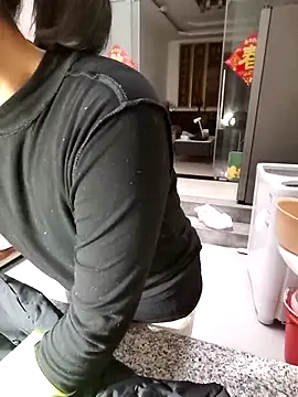 mimi2052 online show from 12/18/25, 12:27