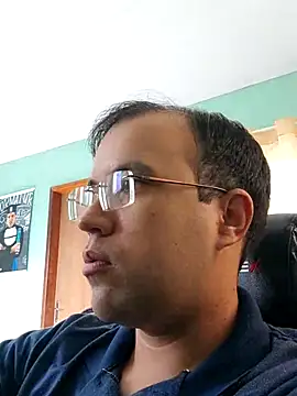 Snapshot of Silvakkfitk chatting on 04/13/26, 10:54 Silvakkfitk online show from 04/13/26, 10:54