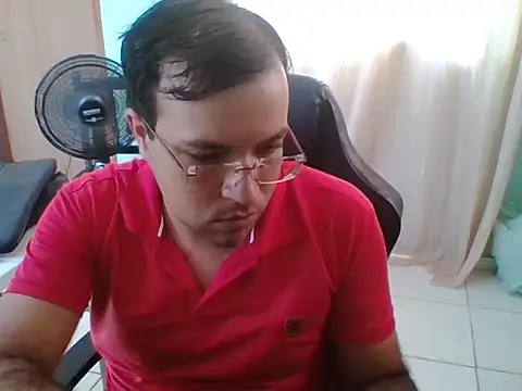 Snapshot of Silvakkfitk chatting on 04/22/26, 12:18 Silvakkfitk online show from 04/22/26, 12:18