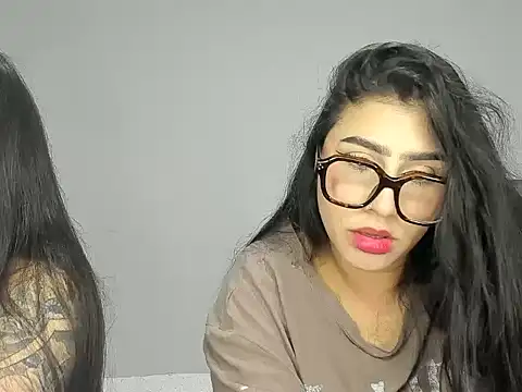 Snapshot of ROUS_SWEET_ chatting on 11/30/25, 03:54 ROUS SWEET online show from 11/30/25, 03:54