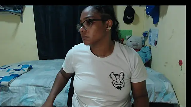 lia Hazbun online show from 12/23/25, 01:03