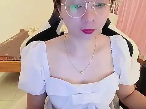 Snapshot of BabyDoll1999 chatting on 07/02/26, 11:27 BabyDoll1999 online show from 07/02/26, 11:27