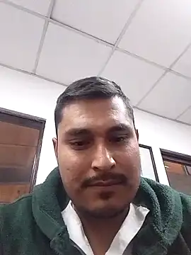 cristian112090 online show from 01/05/26, 09:18