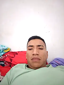 Snapshot of 04patri chatting on 11/27/25, 01:02 04patri online show from 11/27/25, 01:02