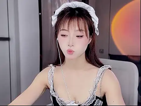 Snapshot of Kikikiki5678 chatting on 12/14/25, 07:03 Kikikiki5678 online show from 12/14/25, 07:03