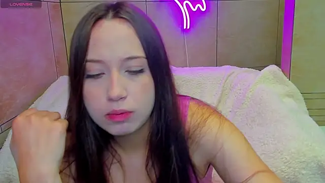 Snapshot of Carolina-sky chatting on 07/16/26, 01:33 Carolina-sky online show from 07/16/26, 01:33
