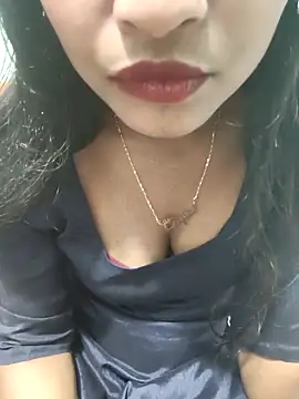 Zoyaa-Zubair online show from 02/10/26, 06:34