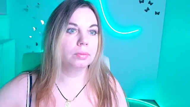 Amanda Swannn online show from 12/15/25, 06:50