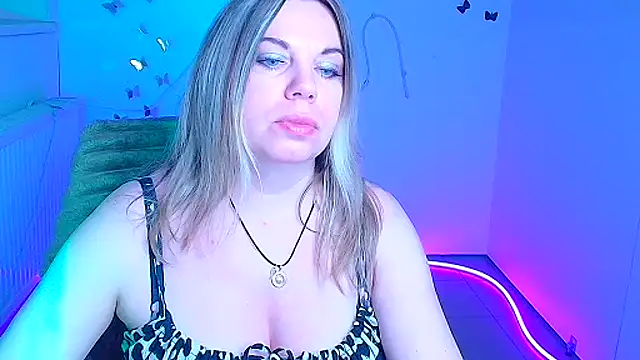 Amanda Swannn online show from 04/14/26, 05:46