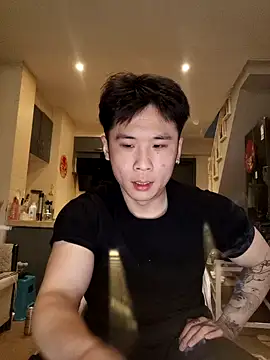 Snapshot of day-18 chatting on 03/17/26, 01:14 day-18 online show from 03/17/26, 01:14