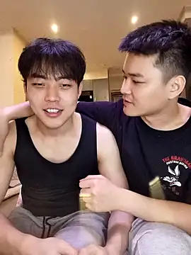 Snapshot of day-18 chatting on 04/30/26, 12:44 day-18 online show from 04/30/26, 12:44